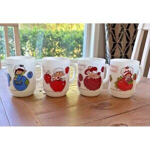 Vintage Set of 4 Anchor Hocking Shortcake and Friends Milk Glass Mugs Cups Used